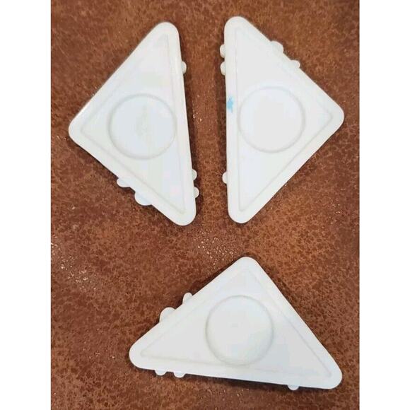 1996 Fisher Price Loving Family Dollhouse RV CAMPER TRIANGLE FOOD TRAYS LOT 3 - Picture 2 of 5